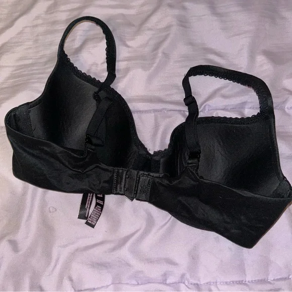 Victoria’s Secret lined Demi bra black - Picture 2 of 3